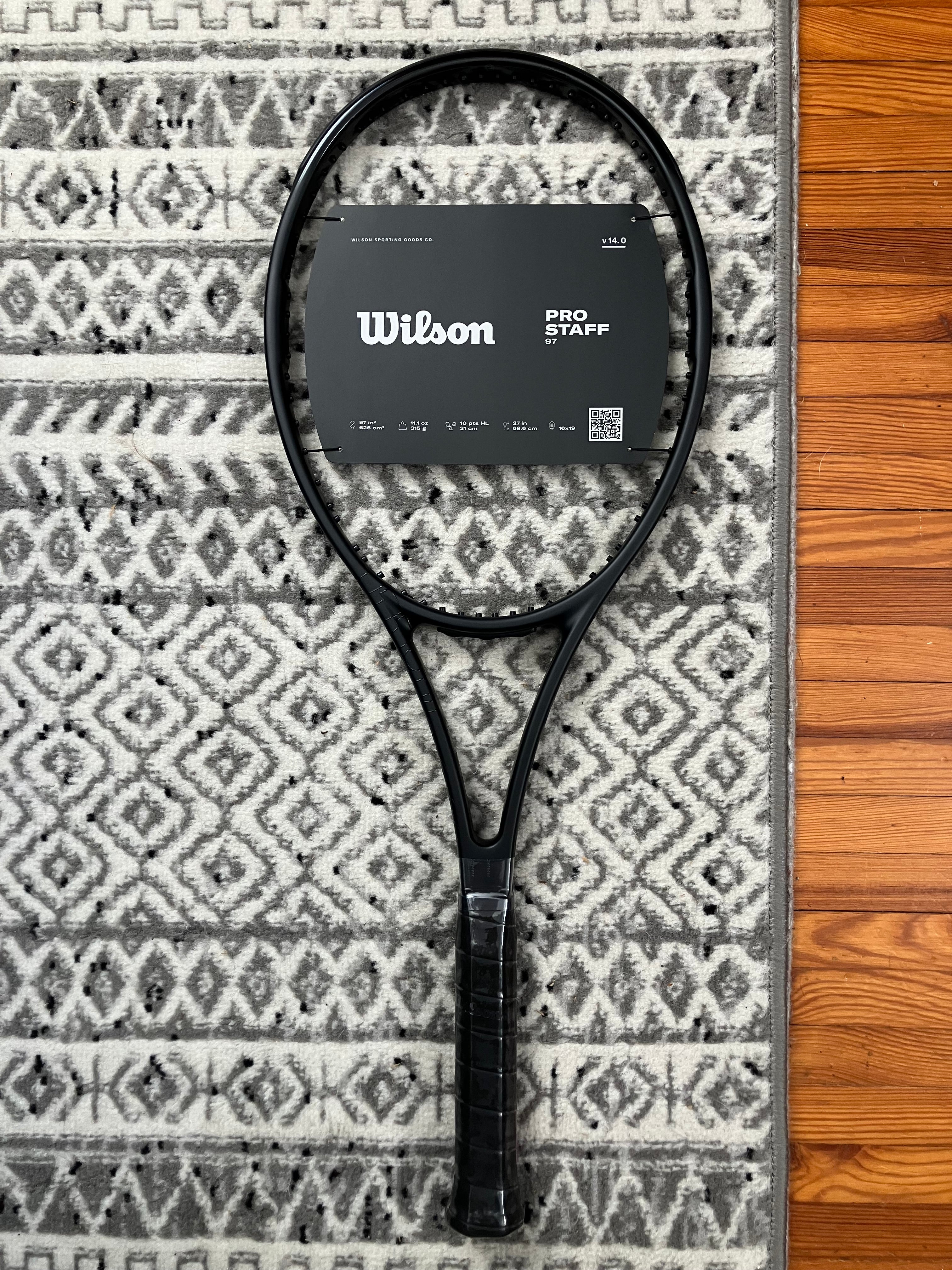 Wilson Pro Staff 97 v14 - Noir (All-Black Edition)